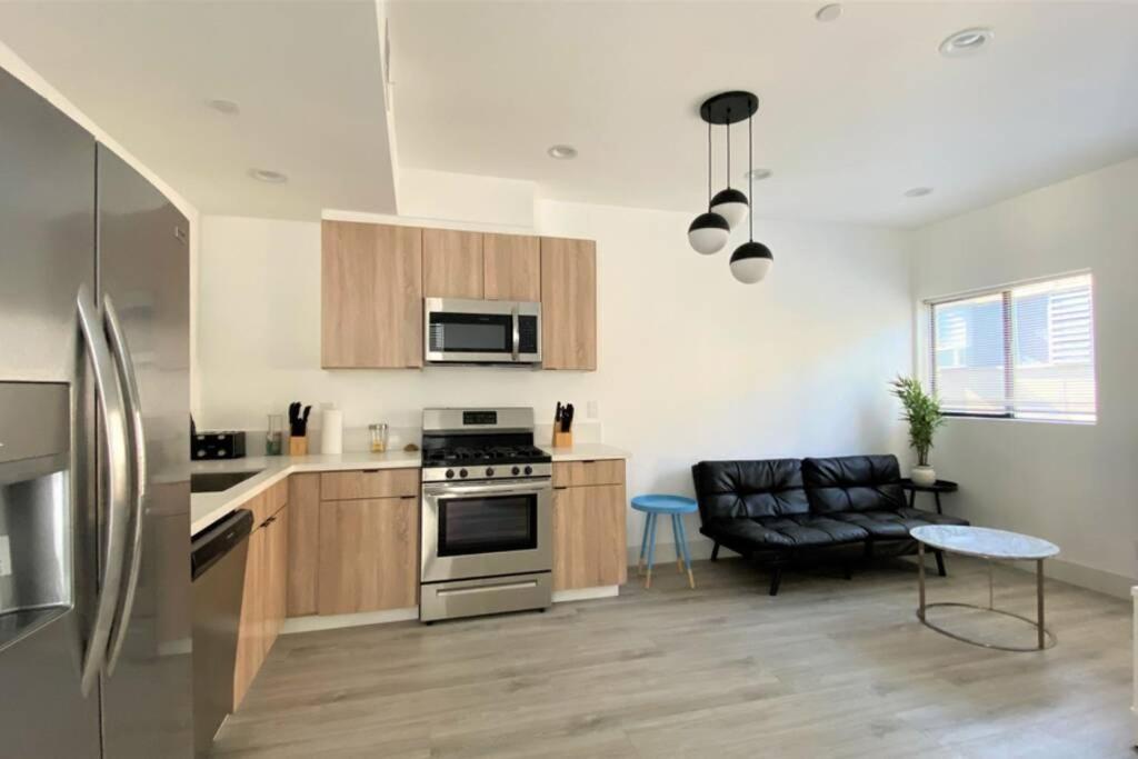 3bd/3ba Modern Hollywood Townhouse With Private Rooftop Сasa de vacaciones *